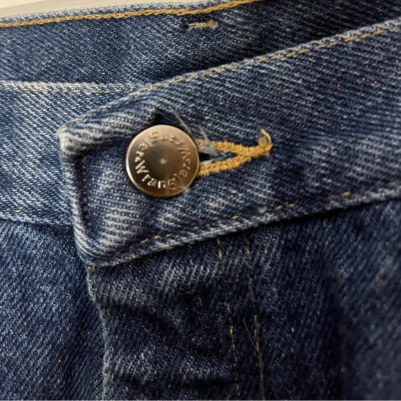 Wrangler Relaxed Fit Jeans - Picture 3 of 7